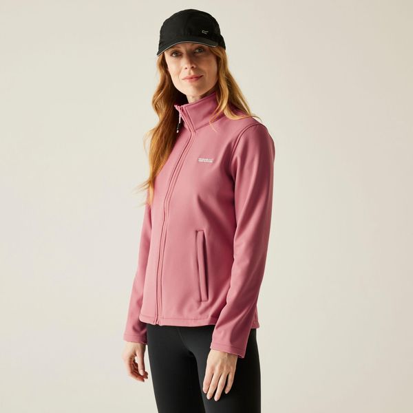 Connie V Damski wodoodporny softshell turystyczny. Czerwone kurtki softshell damskie Regatta, bez wzorów, z softshellu, bez kaptura. Za 139.99 zł.