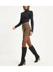 Milan Kiss Koszulka w kolorze czarnym rozmiar: L. Czarne t-shirty damskie Milan Kiss, l, bez wzorów, bez kołnierzyka. Za 104.99 zł.