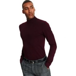 SWETER GOLF DŁUGI RĘKAW MĘSKI. Czerwone swetry męskie TOP SECRET, na jesień, l, bez wzorów, bez kołnierzyka. Za 119.99 zł.