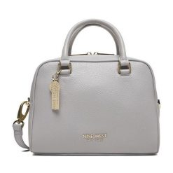 Torebka Nine West. Niebieskie torebki klasyczne damskie Nine West, bez wzorów, bez dodatków. Za 349.99 zł.