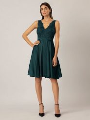 APART Sukienka w kolorze morskim rozmiar: 38. Niebieskie sukienki damskie Apart, bez wzorów, z koronki, bez kołnierzyka, bez ramiączek, midi. Za 223.99 zł.
