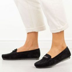 Czarne skórzane mokasyny damskie S.Barski 7029. Czarne mokasyny damskie S.BARSKI, z jeansu. Za 229.00 zł.