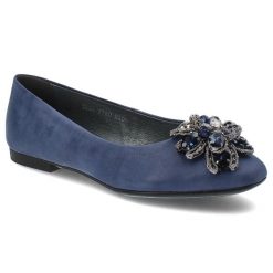 Granatowe Eleganckie Półbuty Armodo Wygodne Wsuwane Obuwie Damskie. Niebieskie półbuty damskie Armodo, z aplikacjami, biznesowe, bez obcasa, na obcasie. Za 499.00 zł.