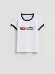 T-shirt z nadrukiem Auta - biały. Białe koszulki dziewczęce Reserved, bez wzorów, z bawełny, bez ramiączek. Za 39.99 zł.