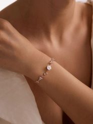 Lodie Silver Srebrna bransoletka z elementami ozdobnymi rozmiar: onesize. Szare bransoletki damskie Lodie Silver, srebrne. Za 173.99 zł.