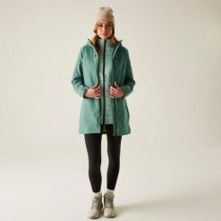 Kurtka zimowa damska 3 w 1 Denbury. Zielone kurtki damskie Regatta, na zimę, bez wzorów, z puchu, bez kaptura. W wyprzedaży za 422.99 zł.