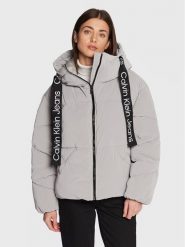 Calvin Klein Jeans Kurtka zimowa J20J220017 Szary Regular Fit. Szare kurtki damskie Calvin Klein Jeans, na zimę, l, bez wzorów, z jeansu, bez kaptura. Za 1,299.00 zł.
