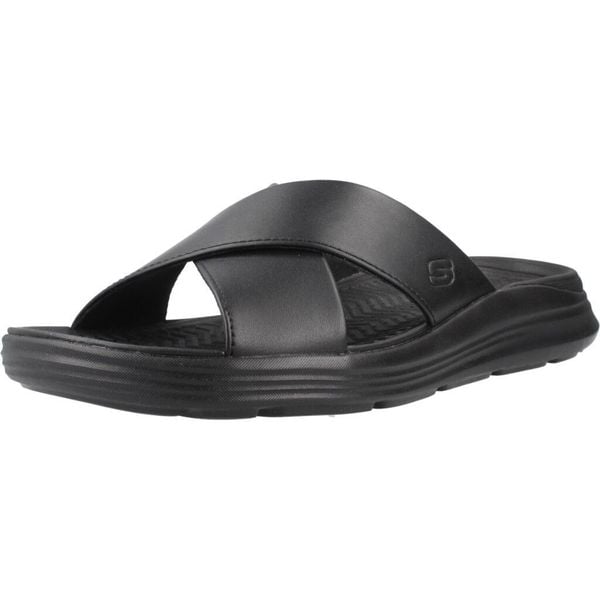 Sandały SKECHERS SARGO DENAL Czarny. Czarne sandały męskie Skechers, z syntetyku, bez zapięcia. Za 245.99 zł.