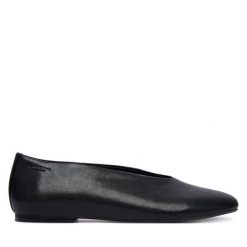 Półbuty Vagabond Shoemakers. Czarne półbuty damskie Vagabond Shoemakers, bez wzorów, bez obcasa, na płaskiej podeszwie. Za 589.99 zł.