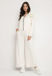 Jasnobeżowy Komplet Dresowy z Wiskozą Szerokie Spodnie i Bluza ze Stójką i Broszką Redasena. Brązowe bluzy bez kaptura damskie Born2be, bez wzorów, z dresówki, sportowe. Za 179.99 zł.