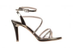 Sandały Bayla-187 587-9078 Gold 22 187052, Złoty, Skóra ekologiczna - 39. Żółte sandały damskie Bayla, bez wzorów, z lakierowanej skóry, bez obcasa. W wyprzedaży za 179.10 zł.