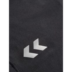 Komin na szyję Hummel Performance Neck Tube uniwersalny. Czarne szaliki i kominy damskie HUMMEL, bez wzorów. Za 51.00 zł.