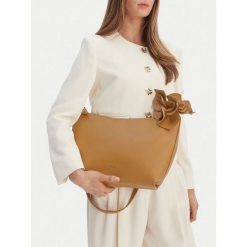 Torebka GINO ROSSI. Brązowe torebki klasyczne damskie Gino Rossi, bez wzorów, bez dodatków. Za 229.99 zł.