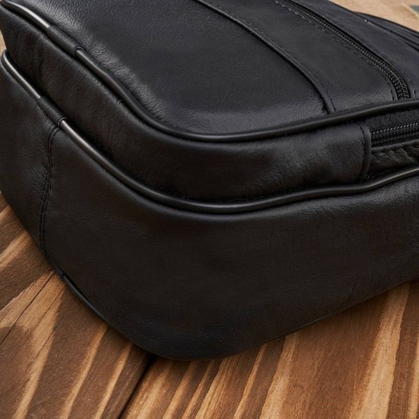 Saszetka męska skórzana na ramię czarna torba męska do pracy Abruzzo ABR-18. Czarne torby męskie na ramię bez wzorów, z materiału, do ręki. Za 139.00 zł.