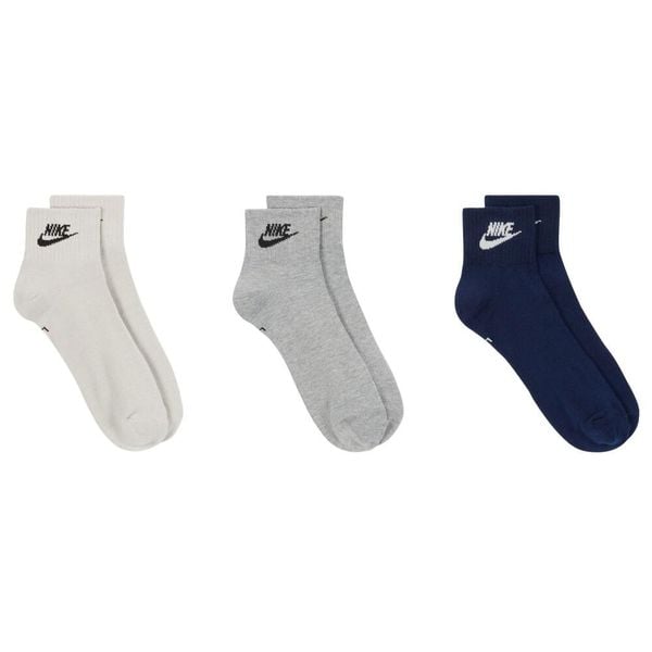 Skarpety Za Kostkę Unisex Adult Everyday Essential (zestaw 3 Sztuk). Białe skarpetki męskie Nike, bez wzorów. Za 125.99 zł.