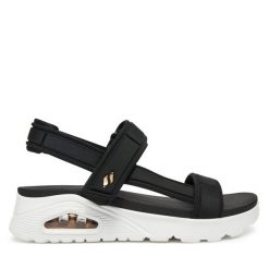 Sandały Skechers. Czarne sandały damskie Skechers, bez wzorów, bez obcasa, na koturnie. Za 209.99 zł.