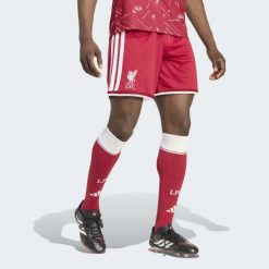 Spodenki podstawowe Liverpool FC 26/27. Czerwone szorty męskie Adidas, l, z materiału, do piłki nożnej. Za 199.00 zł.