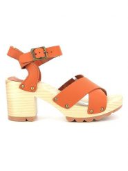 Kickers Skórzane sandały "Kick Wise" w kolorze pomarańczowym rozmiar: 39. Pomarańczowe sandały damskie Kickers, bez wzorów, bez obcasa, na koturnie. Za 223.99 zł.