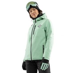 Damska kurtka snowboardowa Sporty zimowe Siroko W2-W Emerald. Zielone kurtki damskie SIROKO, bez wzorów, z softshellu, bez kaptura, narciarskie. W wyprzedaży za 339.00 zł.