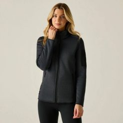 Damska bluza polarowa Karmila z zamkiem błyskawicznym. Fioletowe bluzy bez kaptura damskie Regatta, uniwersalny, z materiału. Za 253.00 zł.
