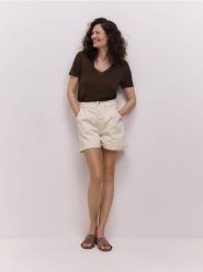 Jeansowe szorty - biały. Białe szorty damskie Reserved, bez wzorów, z denimu. Za 159.99 zł.