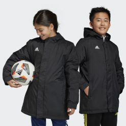 Entrada 22 Stadium Jacket. Czarne szorty męskie Adidas, na zimę, bez wzorów, z materiału, klasyczne. Za 331.30 zł.