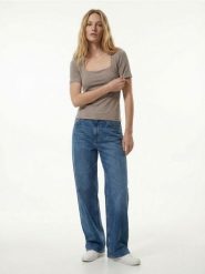 Koszulka z dekoltem karo - beżowy. Brązowe t-shirty damskie Sinsay, l, bez wzorów, bez kołnierzyka. Za 19.99 zł.