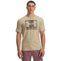 Koszulka Under Armour ABC Camo Boxed Logo. Brązowe t-shirty sportowe męskie Under Armour, m, z bawełny, bez ramiączek, na fitness i siłownię. Za 173.30 zł.