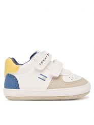 Tommy Hilfiger Sneakersy Low Cut Velcro T0B9-34330-1755 Biały. Białe buty sportowe chłopięce Tommy Hilfiger, bez wzorów, ze skóry, bez zapięcia. Za 209.99 zł.
