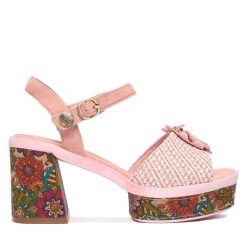 Sandały Laura Vita. Czerwone sandały damskie Laura Vita, bez wzorów, bez obcasa, na słupku. Za 399.99 zł.