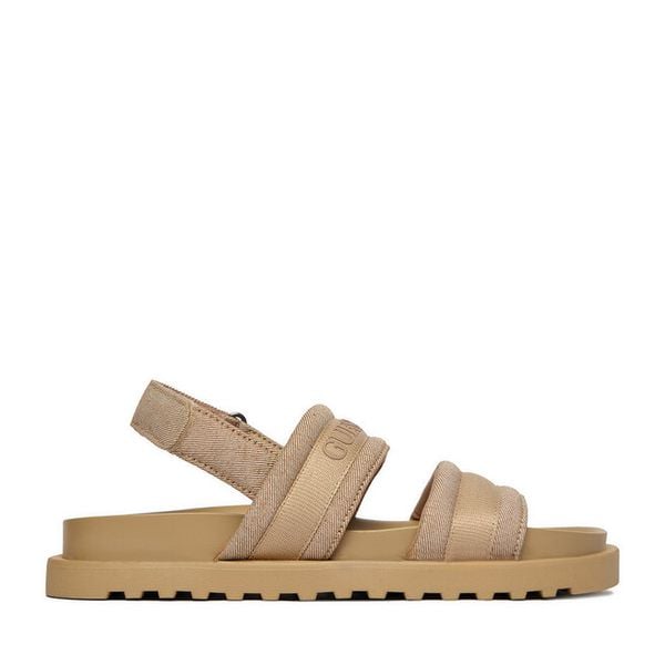 Sandały Guess Jeans. Brązowe sandały damskie Guess Jeans, z aplikacjami, z jeansu, bez obcasa, na płaskiej podeszwie. Za 249.99 zł.