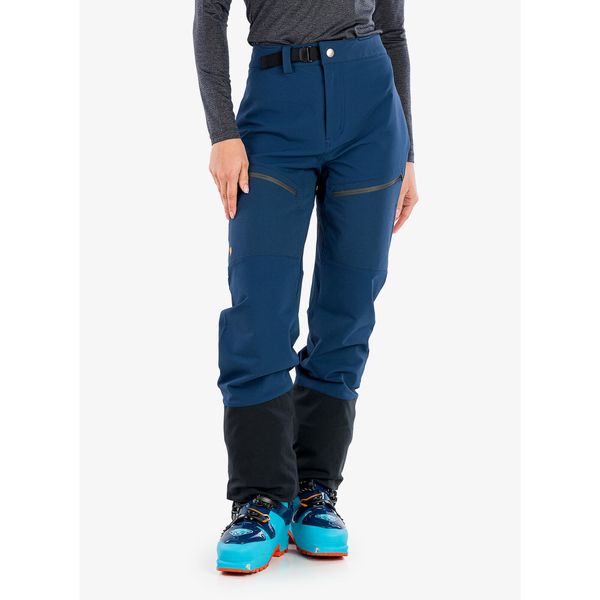 Spodnie skiturowe damskie Fjallraven Bergtagen Touring Trousers. Niebieskie spodnie dresowe damskie Fjällräven, bez wzorów, sportowe. Za 990.99 zł.