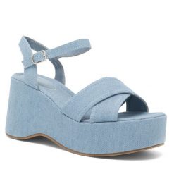 Sandały Jenny Fairy. Niebieskie sandały damskie Jenny Fairy, bez wzorów, bez obcasa, na koturnie. Za 139.99 zł.
