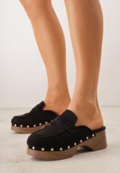 Czarne Klapki Drewniaki w Stylu Mokasynów z Nitami Hanaria. Czarne klapki damskie Born2be, z aplikacjami, z jeansu, bez obcasa, na obcasie. Za 99.99 zł.