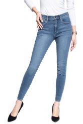 SPODNIE DAMSKIE WRANGLER SKINNY HIGH RISE NOMAD SAND W27HTXX4D 112128129. Spodnie materiałowe damskie Wrangler, bez wzorów, z jeansu. Za 199.99 zł.