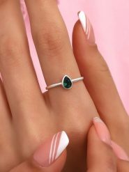 Lodie Silver Srebrny pierścionek z cyrkonią rozmiar: onesize. Szare pierścionki damskie Lodie Silver, z cyrkonią, srebrne. Za 65.45 zł.