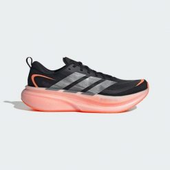 Buty Do Biegania Supernova Glide M. Brązowe obuwie do biegania damskie Adidas. Za 569.00 zł.