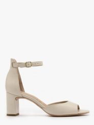 Klasyczne kremowe sandały na obcasie. Brązowe sandały damskie Ryłko, bez wzorów, z gumy, bez obcasa, na obcasie. W wyprzedaży za 199.99 zł.