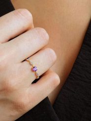 DIA DIAMONDS Pozłacany pierścionek z diamentami i ametystem rozmiar: 58. Różowe pierścionki damskie DIA DIAMONDS, z ametystem, pozłacane. Za 206.42 zł.
