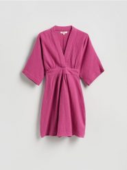 Muślinowa sukienka - brudny róż. Czerwone sukienki damskie Reserved, na co dzień, l, bez wzorów, z bawełny, bez kołnierzyka, bez ramiączek, proste. Za 159.99 zł.