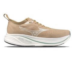 Buty do biegania męskie Mizuno Neo Zen 2 pale khaki/snow white/granite green. Brązowe obuwie do biegania damskie Mizuno. Za 449.99 zł.