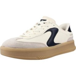 Buty SKECHERS 185460S HOTSHOT HI LIFTED LUXE Beżowy. Białe obuwie trekkingowe damskie Skechers. Za 302.99 zł.