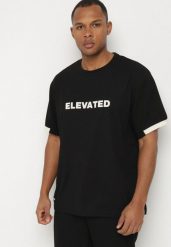Czarna Koszulka T-shirt z Napisem ELAVATED Kolianis. Czarne t-shirty męskie Born2be, l, bez wzorów, bez kołnierzyka. Za 44.99 zł.