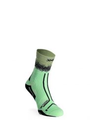 Skarpety do biegania X-Socks Trailrun Terraskin Perform Crew. Zielone skarpetki damskie X-Socks, bez wzorów, z dzianiny. Za 120.99 zł.