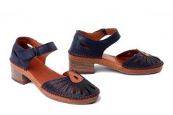 BOCCATO 0158-104.T21.L2 navy tan, czółenka damskie. Niebieskie czółenka damskie Boccato, bez wzorów, ze skóry, bez obcasa, na obcasie. Za 254.90 zł.