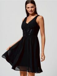 Sukienka mini rozkloszowana - czarny. Czarne sukienki damskie Sinsay, l, bez wzorów, bez kołnierzyka, bez ramiączek, mini, rozkloszowane. Za 89.99 zł.