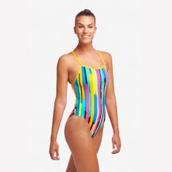 Strój pływacki jednoczęściowy damski Funkita Strapped In One Piece. Niebieskie stroje jednoczęściowe damskie FUNKITA, s, bez wzorów. Za 179.99 zł.