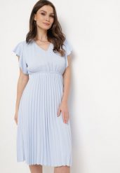 Jasnoniebieska Sukienka Rozkloszowana Midi z Plisowanym Dołem Sabara. Niebieskie sukienki damskie Born2be, na co dzień, l, bez wzorów, bez kołnierzyka, bez ramiączek, midi, plisowane. W wyprzedaży za 47.99 zł.