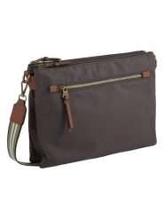 Camel Active Torebka w kolorze brązowym - 3 x 25 x 6 cm rozmiar: onesize. Brązowe torebki klasyczne damskie Camel Active, bez wzorów, z materiału, bez dodatków. Za 90.95 zł.