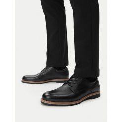 Półbuty Lasocki. Czarne półbuty męskie Lasocki, bez zapięcia. Za 249.99 zł.
